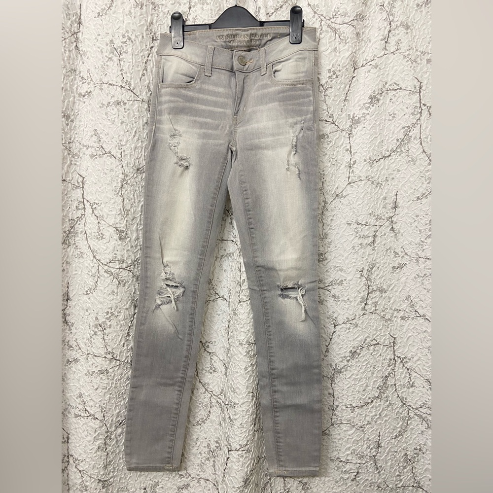American Eagle Light Gray Distressed Skinny Jeans Size 0